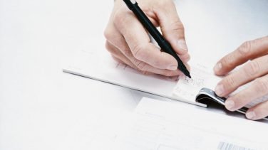 Çek Nedir? Nasıl Ve Nelere Dikkat Edilerek Kullanılır?